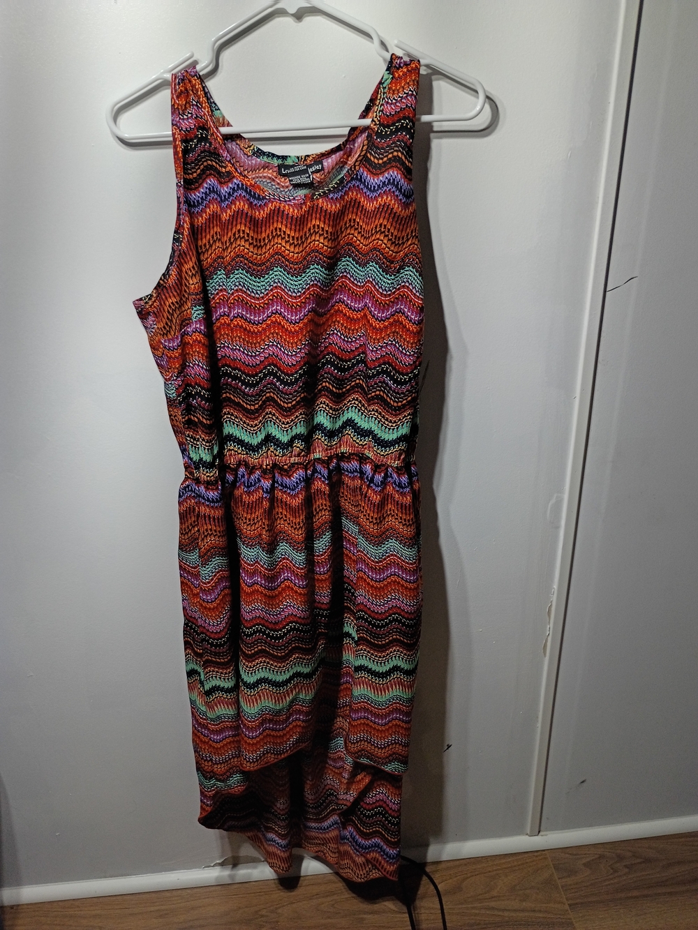 Wavy Print Sleeveless High-Low Dress in Orange Multi